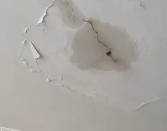 荔浦阳台漏水维修公司分享下屋面防水工程质量问题原因分析